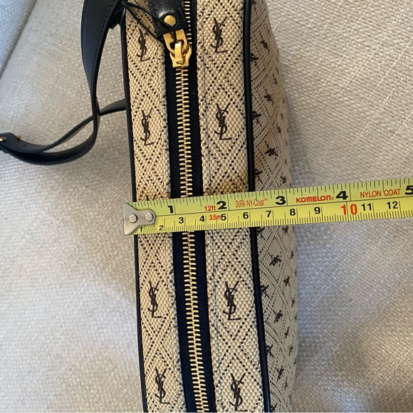 Authentic New Saint Laurent monogram camera crossbody bag - Picture 5 of 9